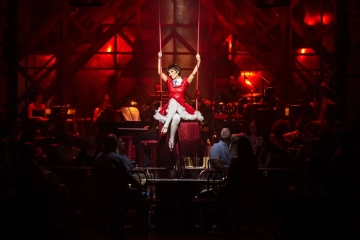 Sally Bowles interpretada por Amanda Dig&oacute;n en&nbsp; Cabaret El Musical .