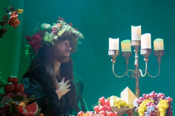 Javier del Arco como Esp&iacute;ritu en  Cuento de Navidad .