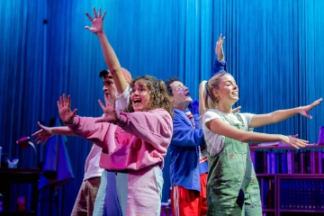 Elenco de  El Hilo Invisible El Musical .