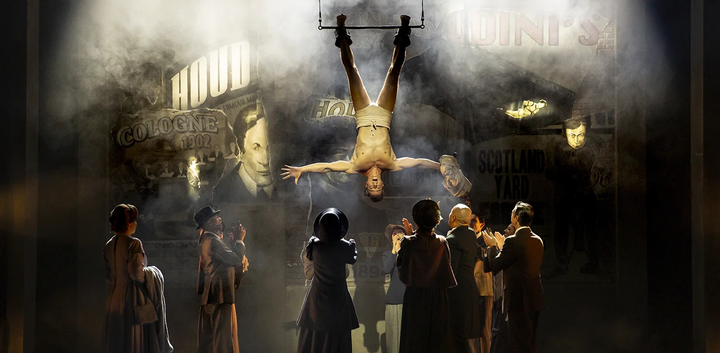 Houdini, un musical mágico llena de magia el centro de Madrid